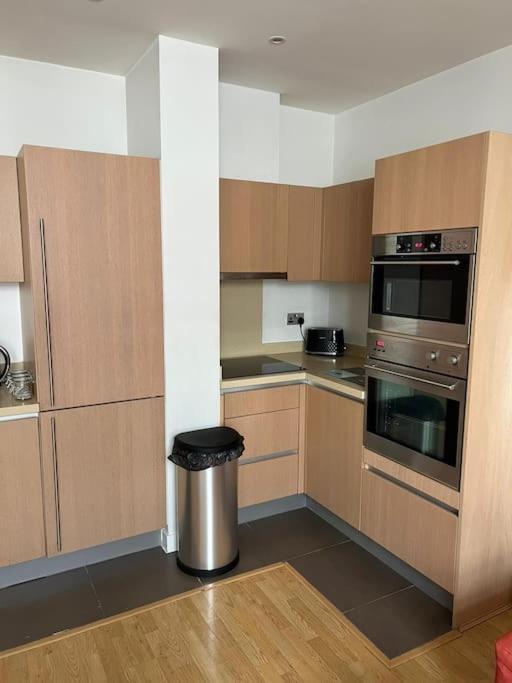 Stunning 2 Bed Flat! Centrally Located In London, Uk! Buitenkant foto