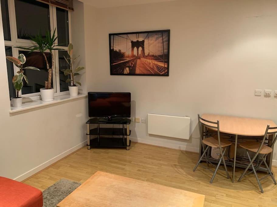 Stunning 2 Bed Flat! Centrally Located In London, Uk! Buitenkant foto